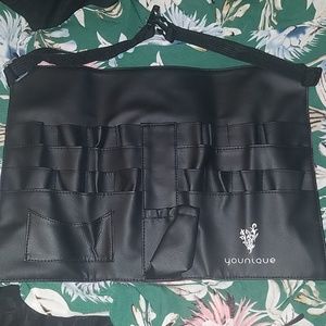 Younique brush holder